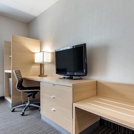 Quality Inn & Suites Oakville Habitación foto
